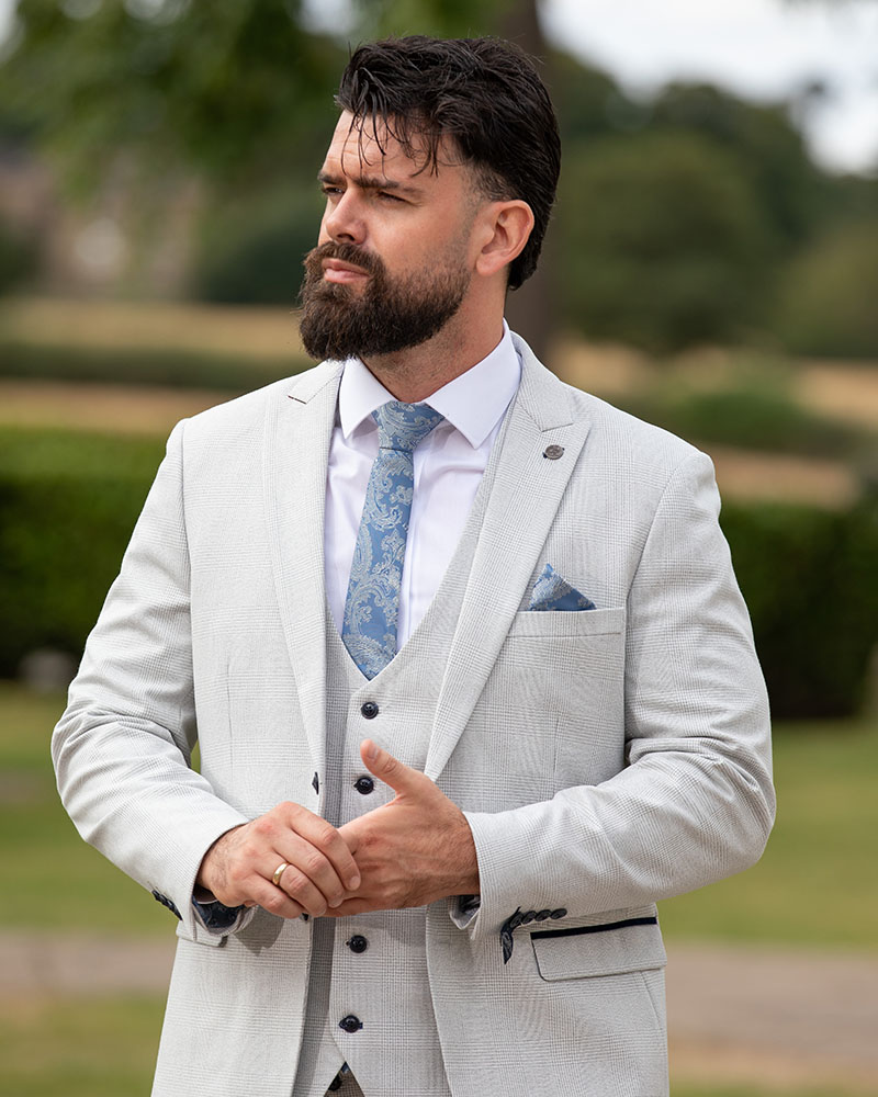 To Hire, Marc Darcy Bromley Stone Check (full outfit) - Image 4