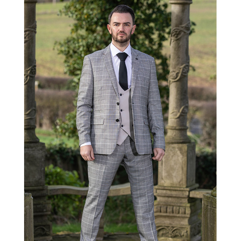To Hire, Marc Darcy Ross Grey Check (full outfit)