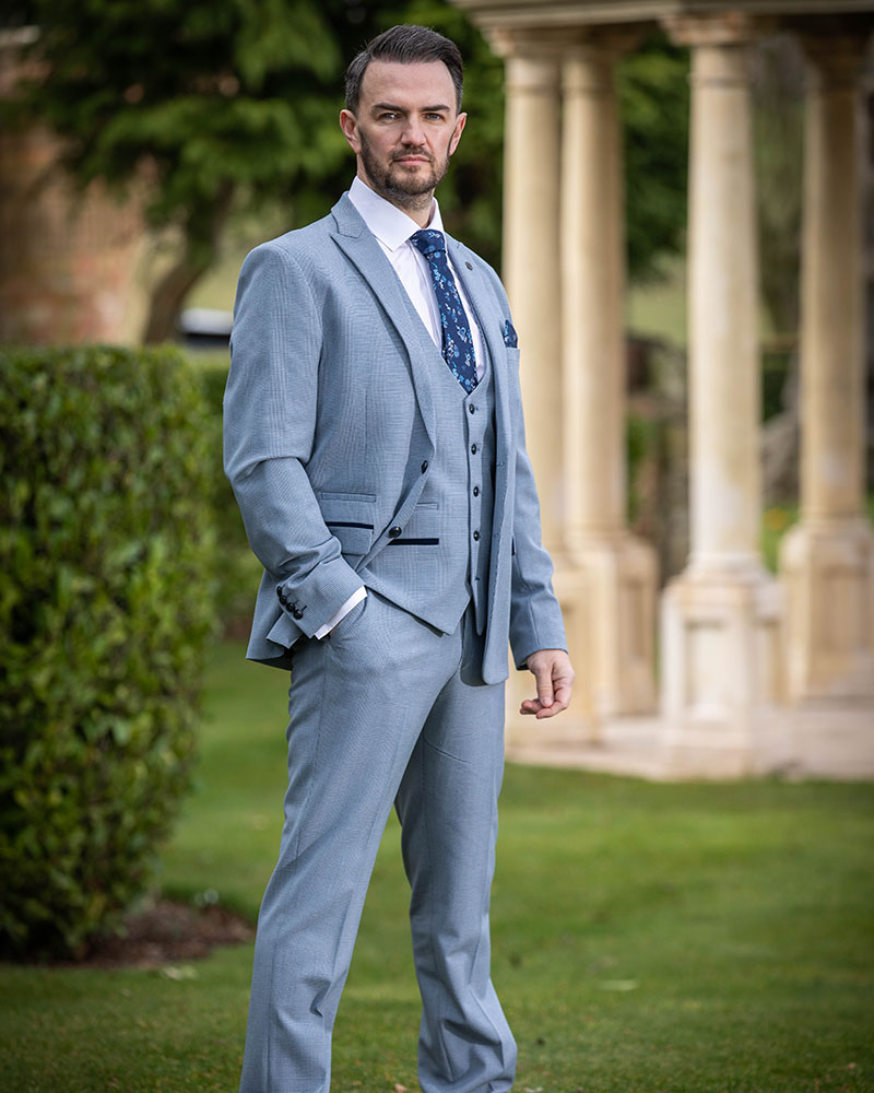 To Hire, Marc Darcy Bromley  Sky Check (full outfit)