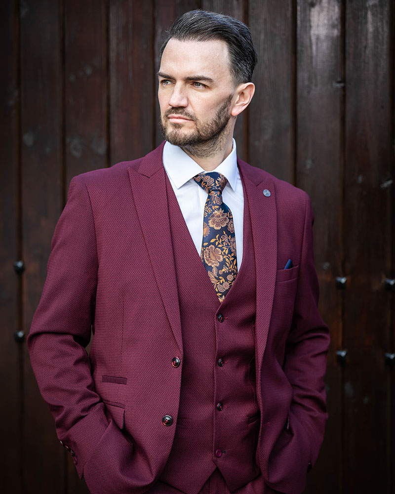 To Hire, Marc Darcy Max Wine plain (full outfit)