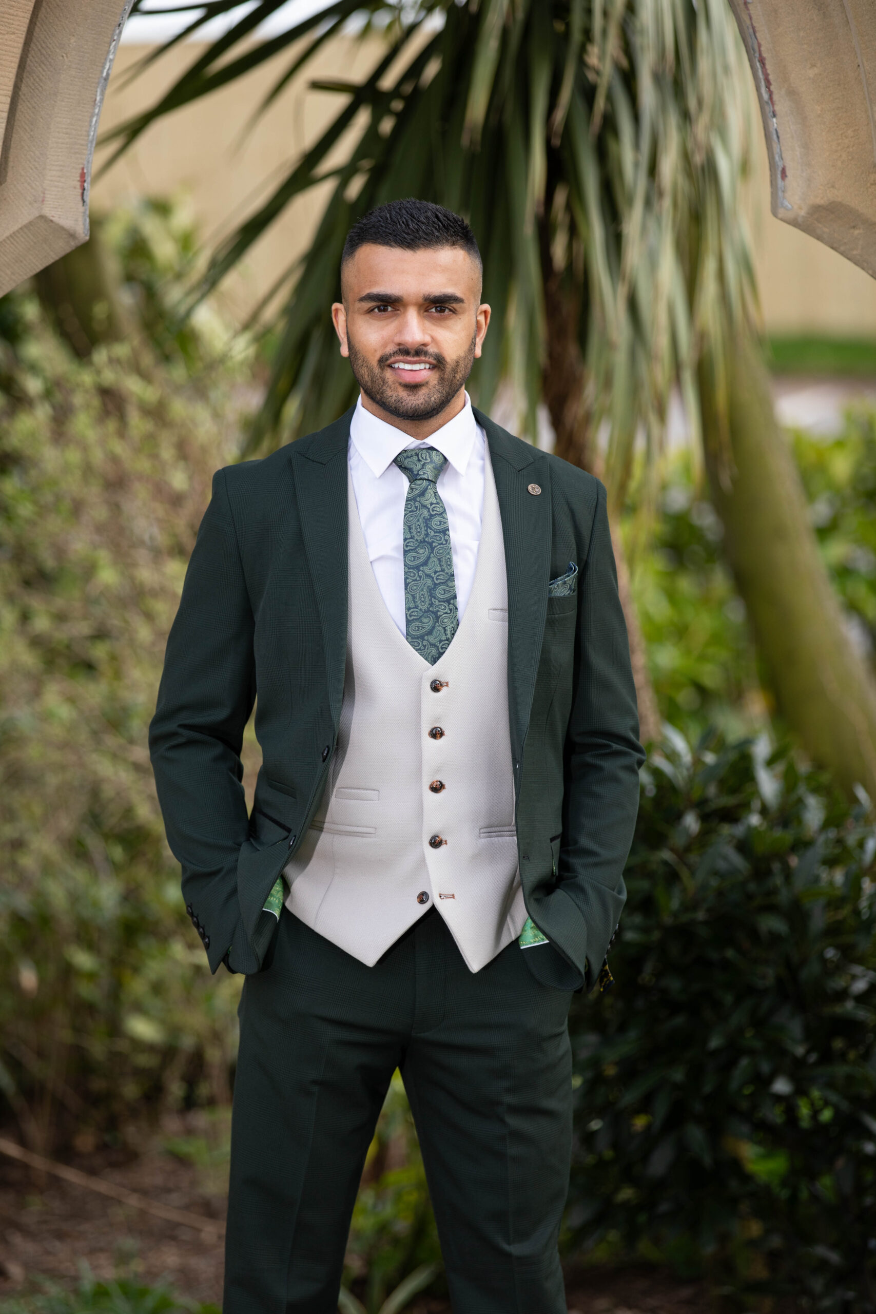 To buy Marc Darcy Bromley Olive Check 3pc Suit - Image 5